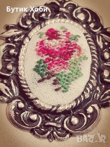 Старинен медальон с микробродерия, снимка 4 - Антикварни и старинни предмети - 35808345