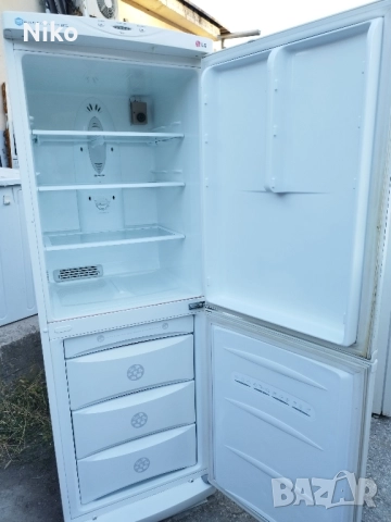 Хладилник с фризер LG, снимка 2 - Хладилници - 51779894