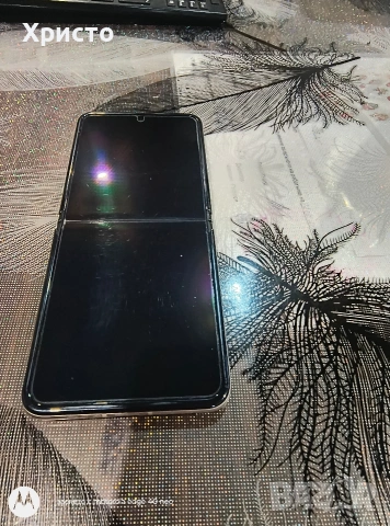 Motorola RAZR 40, снимка 4 - Motorola - 53433287