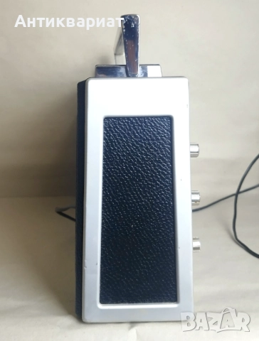 Голямо преносимо радио Grundig Satellit 2100 / Германия, снимка 5 - Радиокасетофони, транзистори - 51920657