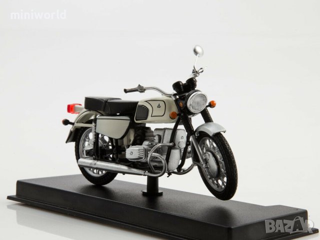 КМЗ 8.157-01 Днепр KMZ мотор - мащаб 1:24 на Наши Мотоцикли моделът е нов в блистер, снимка 4 - Колекции - 37386045