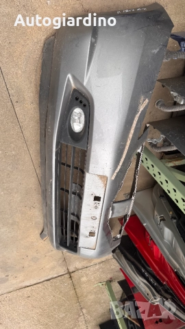 Предна Броня за Honda Jazz 2008 - 2011, снимка 2 - Части - 52134660