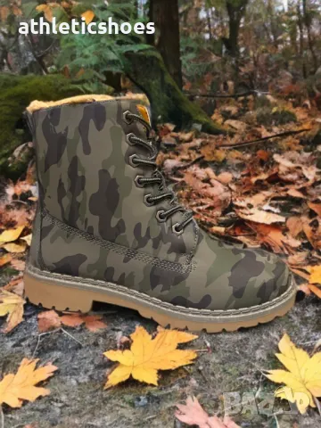 Дамски боти в маскировъчен цвят