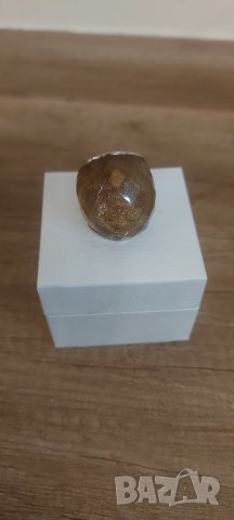 Продавам Кехлибарен пръстен внос от Дубай , снимка 10 - Пръстени - 38757681