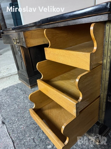 Старинно бюро в добро състояние , снимка 6 - Бюра - 53470362