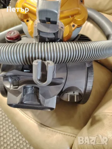 Прахосмукачка Dyson DC 19, снимка 5 - Прахосмукачки - 50159400