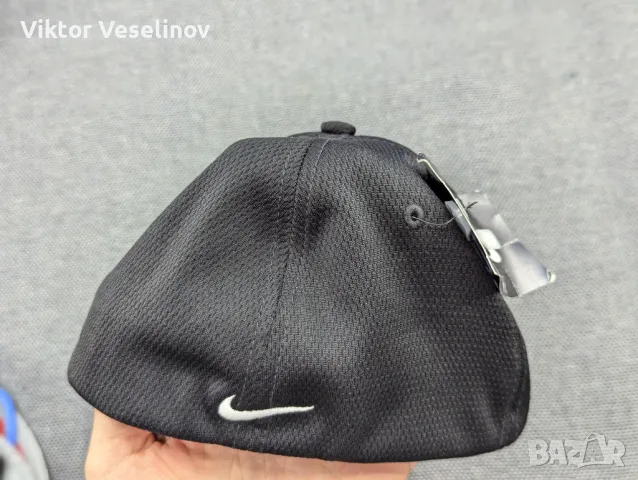 Nike Нова Шапка с Козирка Размер Размер M-L Черна, снимка 6 - Шапки - 49638170