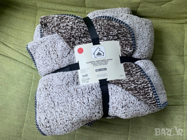 НОВО Двойно поларено одеяло с две лица 200 х 200 см