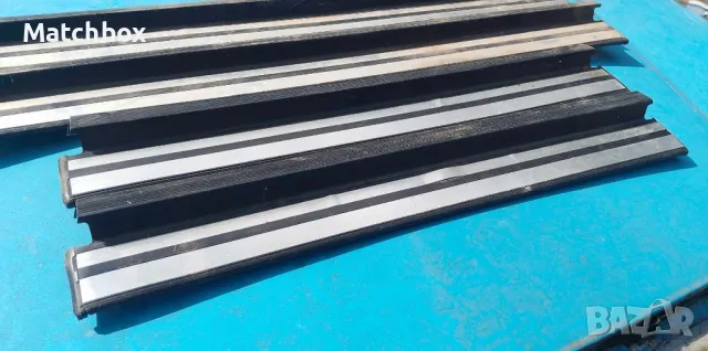 Интериорни пластмаси за праговете на Мерцедес 124, снимка 2 - Части - 47267749