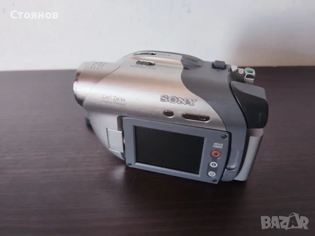Камера SONY DCR-DVD105E DVD Handycam Japan, снимка 16 - Камери - 55987037