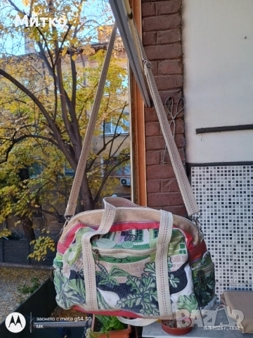 Тинейжърска арт брезентова дамска чанта, снимка 2 - Чанти - 52642487