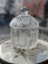 Бохемска кристална бонбониера Страхотна изработка, с много богата гравюра, която почти я покрива , снимка 2