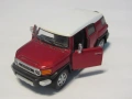 1/36 Kinsmart Toyota FJ Cruiser метална колекционерска количка., снимка 1