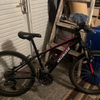 Колело Specialized, снимка 3 - Детски велосипеди, триколки и коли - 42050158