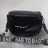 Дамска черна малка чанта, снимка 1 - Чанти - 44711161