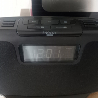 TDK TiCR100p док станция с радио и аукс, снимка 4 - Слушалки и портативни колонки - 36324476