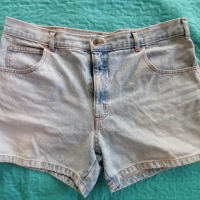 Top jeans къси дънкови панталонки, снимка 1 - Къси панталони и бермуди - 36353446