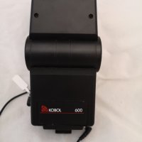 Светкавица KOBOL 600, снимка 1 - Светкавици, студийно осветление - 42133904