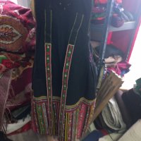 Вълнен тракийски сукман с опашки носия, снимка 2 - Антикварни и старинни предмети - 39615310