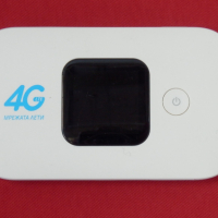 Бисквитка Huawei 4G LTE 150 Mbps, снимка 1 - Рутери - 44793577