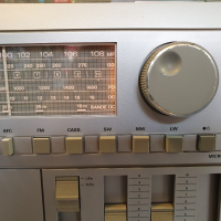 Радиокасетофон Grundig RR 3600 В отлично техническо и визуално състояние., снимка 11 - Радиокасетофони, транзистори - 36139414