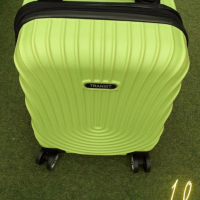Стилен куфар с колелца за ръчен багаж с твърдо покритие 40/30/20см, снимка 3 - Сакове - 44787745
