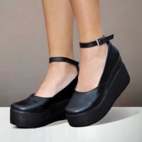 Обувки на платформа - черна кожа с черно ходило - 125K, снимка 2 - Дамски ежедневни обувки - 34008379