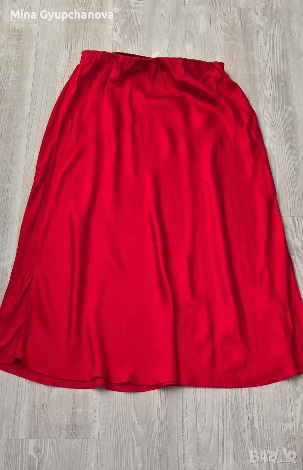 червена пола сатен , снимка 1