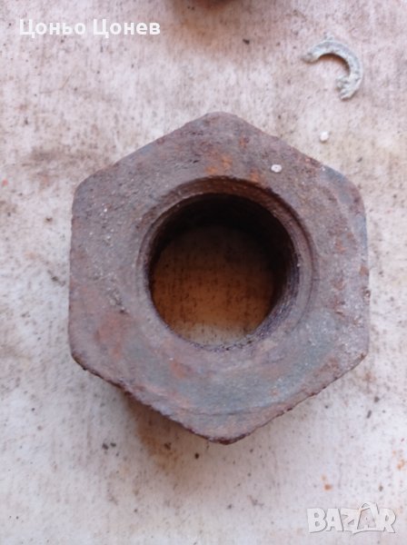 Стоманени гайки Ф 36 мм., снимка 1