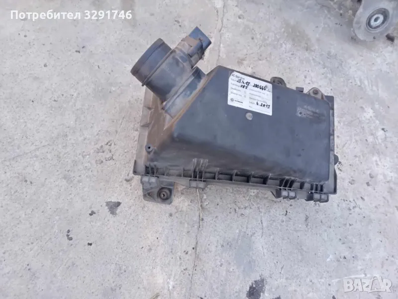 Кутия въздушен филтър за Волксваген Голф 4 комби 1.9 дизел 90к.с 2000г, снимка 1