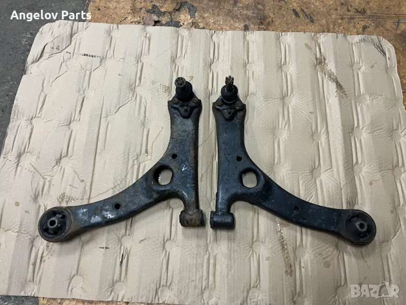 Предни носачи за Toyota Corolla Verso 2003 г., снимка 1