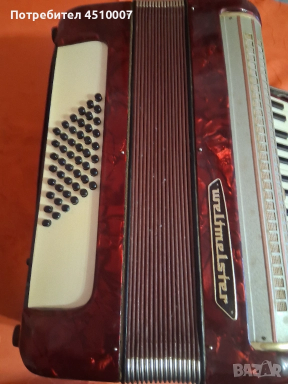 Акордеон Велтмайстер 48 баса с куфар, снимка 1