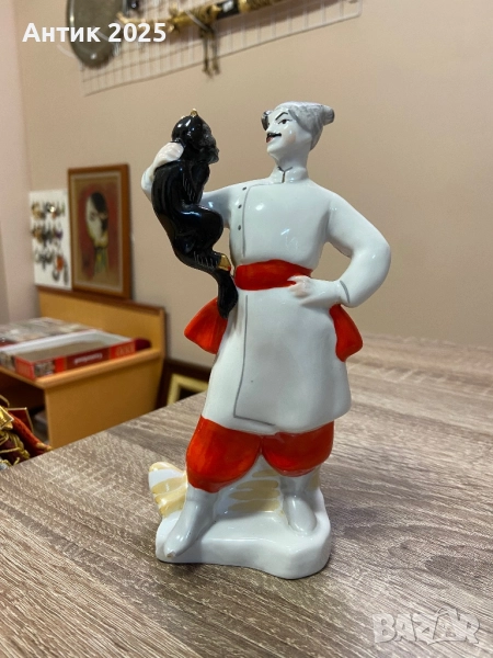 Козак Вакула с дявола — порцеланова фигурка на Киевския ЕКХЗ, снимка 1