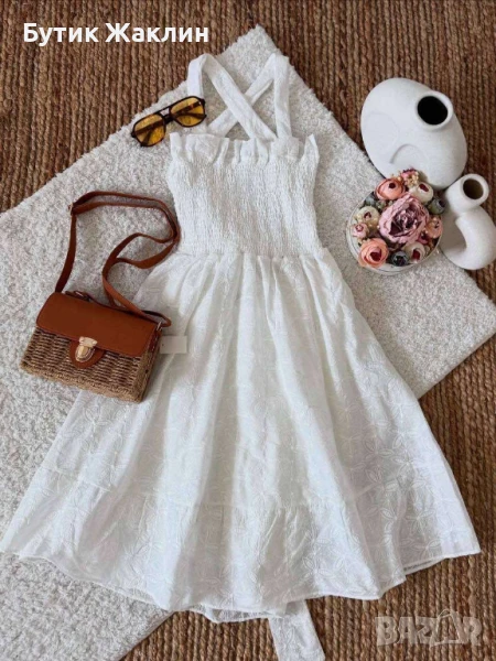 Красива рокля с бродерия, снимка 1