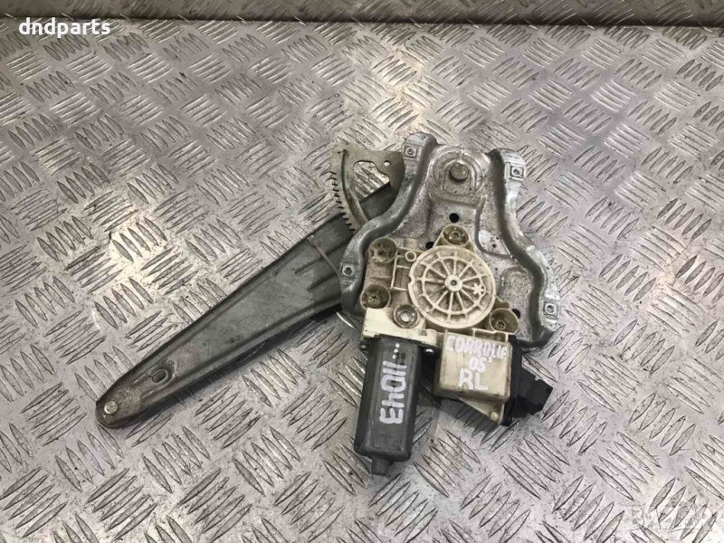 Заден ляв стъклоповдигач Toyota Corolla 2005г., снимка 1