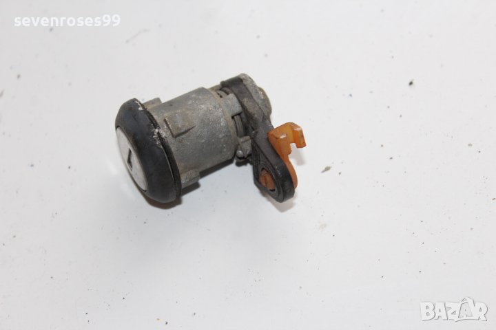 Патрон дясна врата без ключ Тата Индика Tata Indica 2008, снимка 1