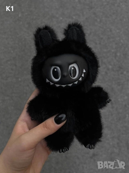 Лабубу Black / Черно Labubu Exciting Macaron, снимка 1