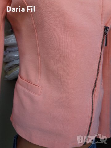 Яке в цвят праскова от плътно и еластично трико, снимка 5 - Якета - 40078693