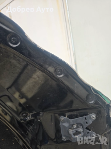 Продаваме преден капак от Audi A8/S8 D4 Matrix с забележка, снимка 3 - Части - 51963010