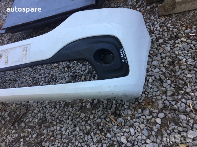 Оригинална Предна броня за Renault Trafic 14-18. 3бр., снимка 2 - Части - 40666360