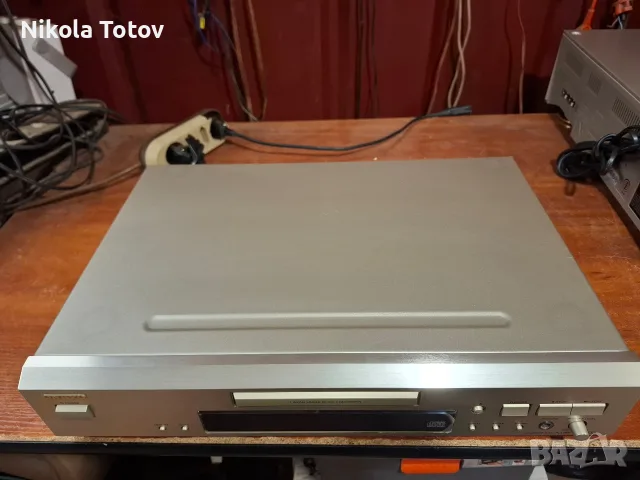 Продава се плеър Onkyo DX-7333., снимка 2 - Ресийвъри, усилватели, смесителни пултове - 56282492