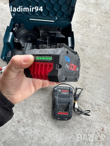 Bosch GWS 18V-10 C ъглошлайф, снимка 8 - Ъглошлайфи - 52898450