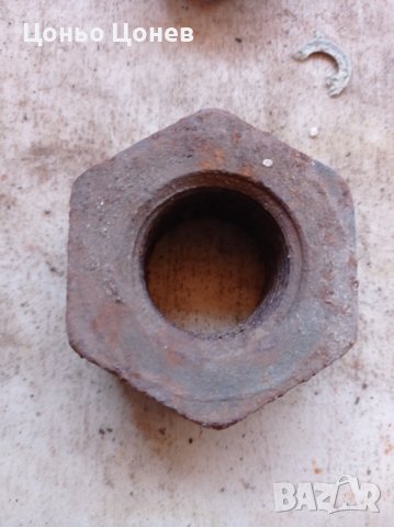 Стоманени гайки Ф 36 мм., снимка 1