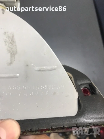 Трета стоп светлина за Jeep Cherokee 2.8 CRD (2003‑2008) 55155832AB, снимка 2 - Части - 53571401