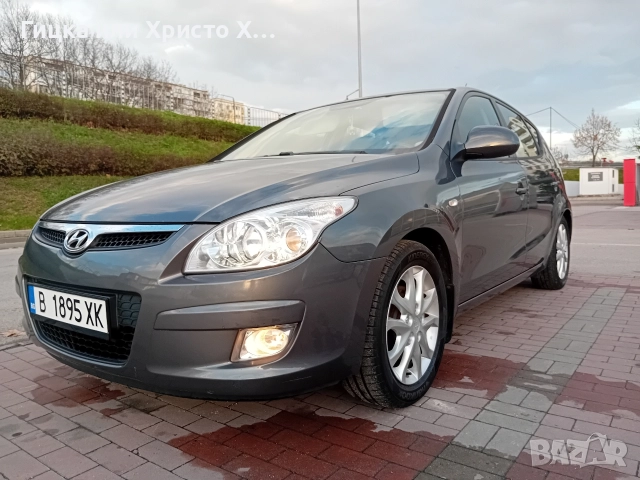 Hyundai i30 1.6i 126kc Климатроник, снимка 2 - Автомобили и джипове - 52725437