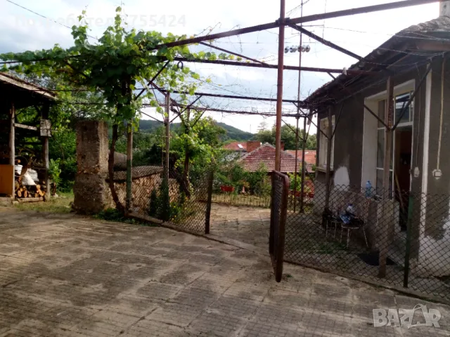 Къща с дворно място,гараж и допълнителни постройки!, снимка 14 - Къщи - 47658650