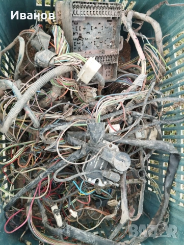 Продавам части за БМВ Е30 318 1987, снимка 8 - Части - 53660448