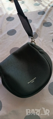 Дамска чанта маркова , снимка 2 - Чанти - 53603573