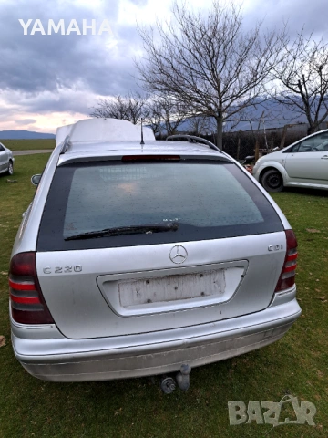 Mercedes  C 220 Комби 2003, снимка 9 - Автомобили и джипове - 53487869
