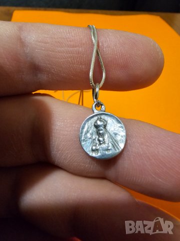 Сребърно синджирче със старинен малък  сребърен медальон с Исус Христос и Дева Мария сребро, снимка 2 - Колиета, медальони, синджири - 41795902
